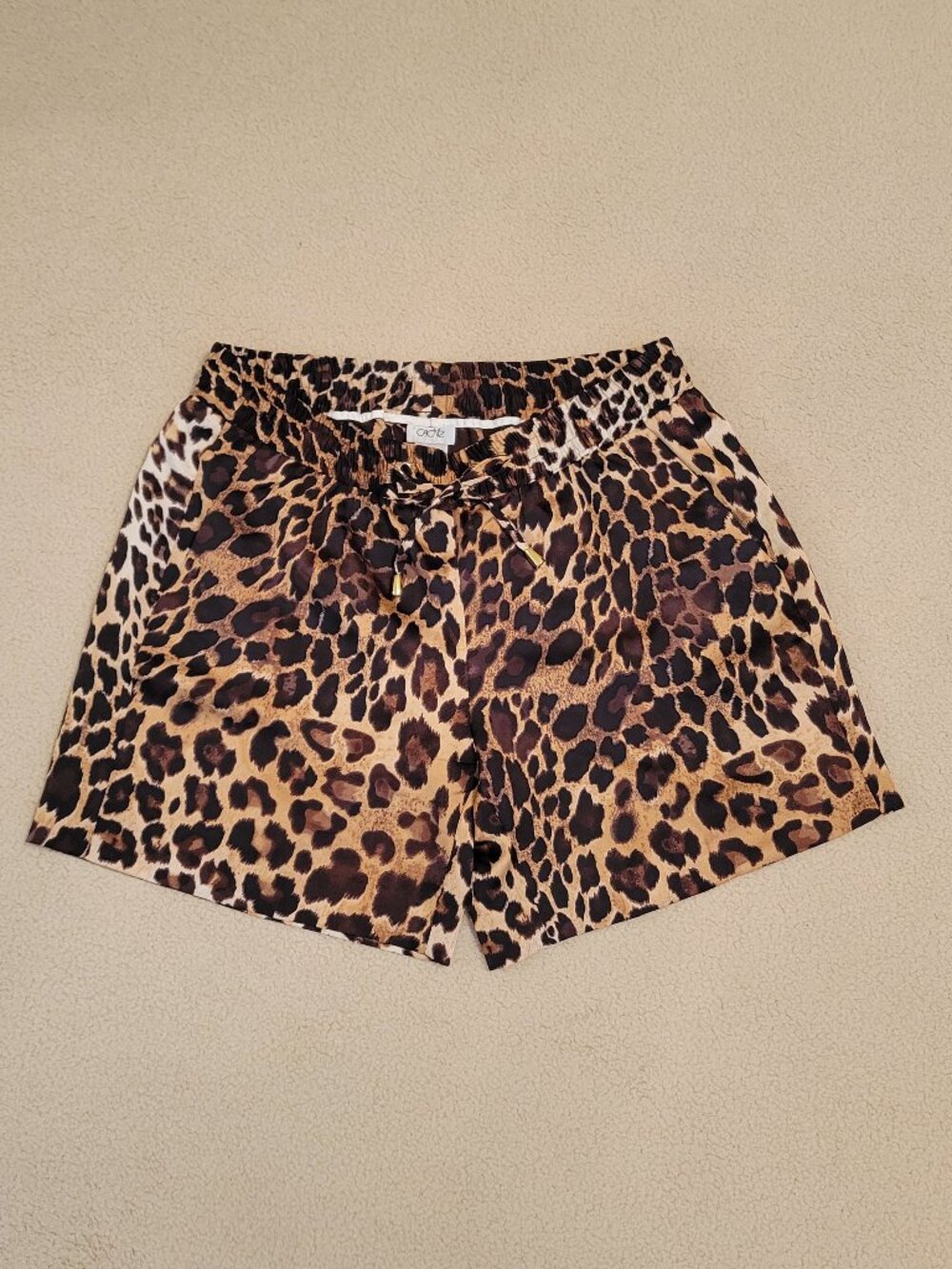 Cache Leopard Print Women's Shorts, Size 2